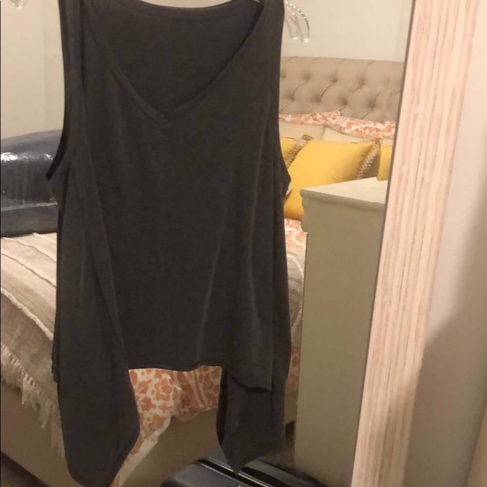 Lululemon gray tank
